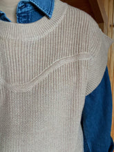 Load image into Gallery viewer, Casanova Sweater Vest

